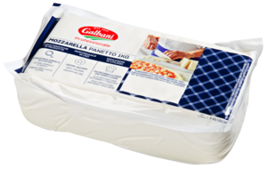 Mozzarella in blocco